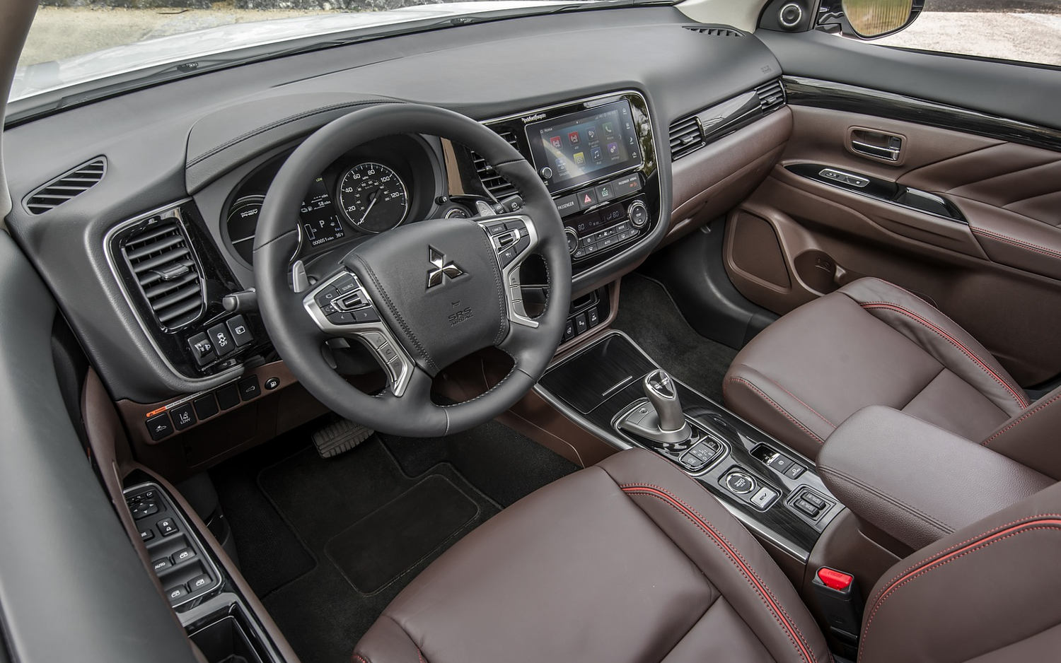 Интерьер mitsubishi outlander